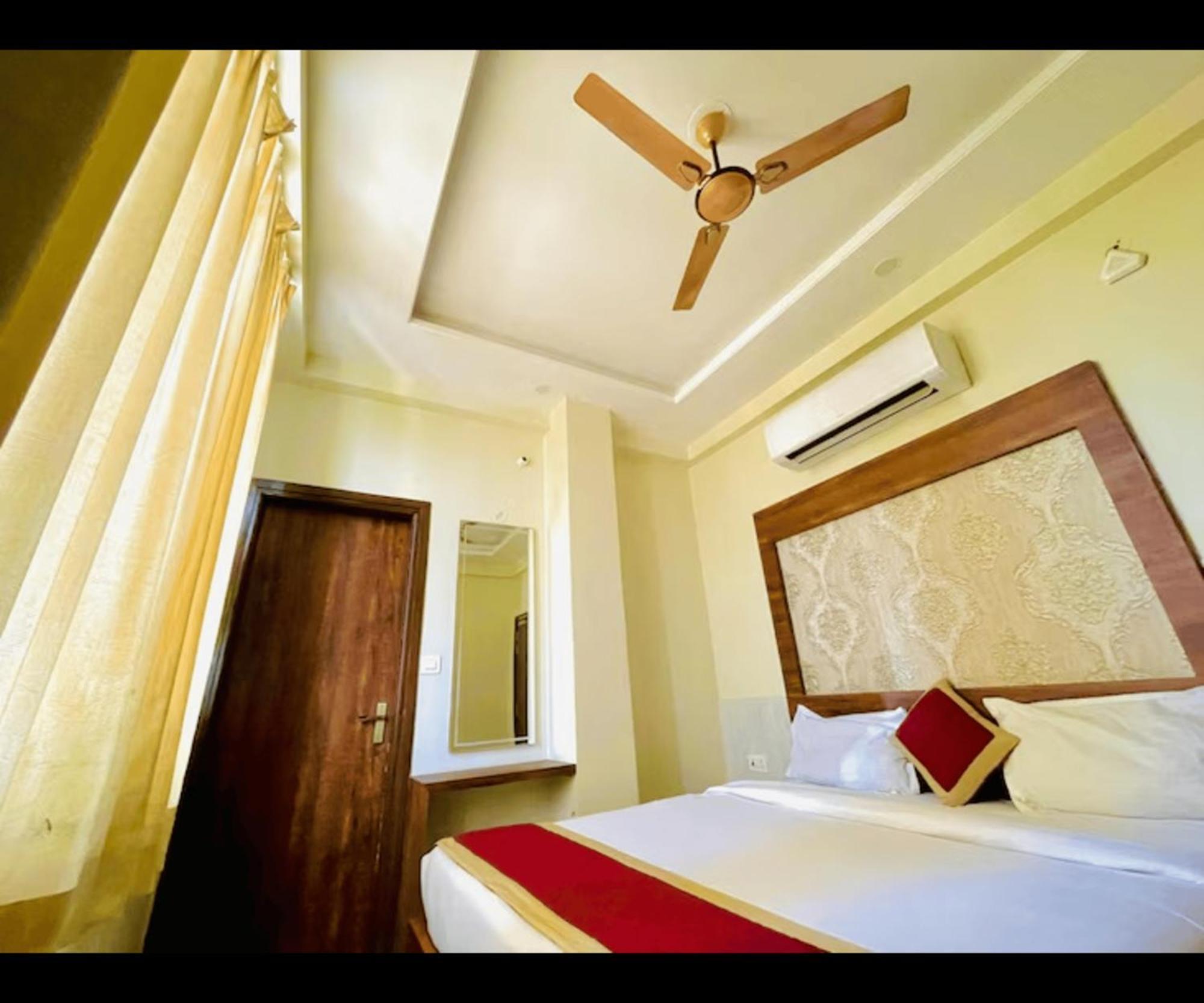 Hotel Hari Inn Jaipur Exteriör bild