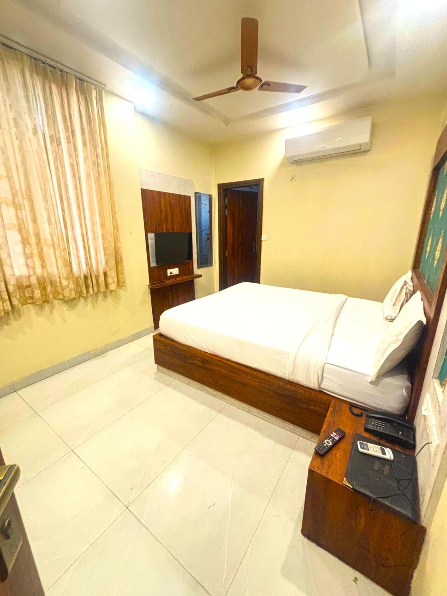 Hotel Hari Inn Jaipur Exteriör bild